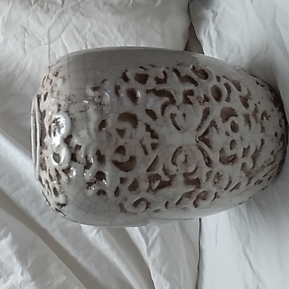 Kirklands Accents 4 X 9 Inches Kirklands Vase Jar Cream Ornate W